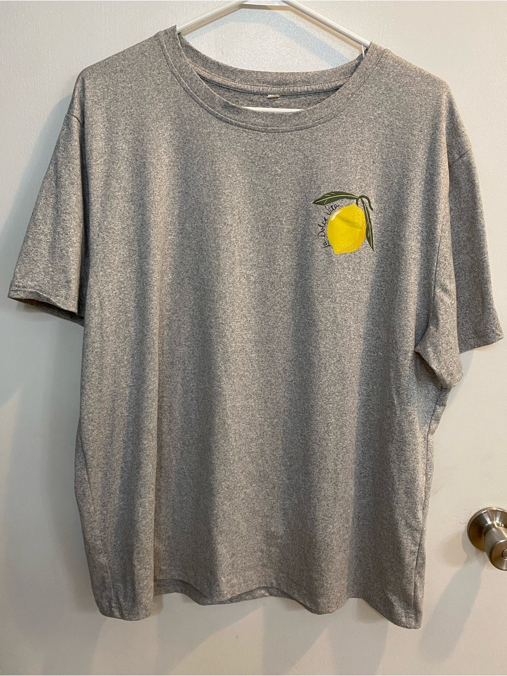 Gray Crewneck T-Shirt with Graphic, reads Limicello La Dolce Vita, size 2X